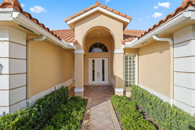$1,150,000 | 7633 La Corniche Circle, Boca Raton, FL 33433