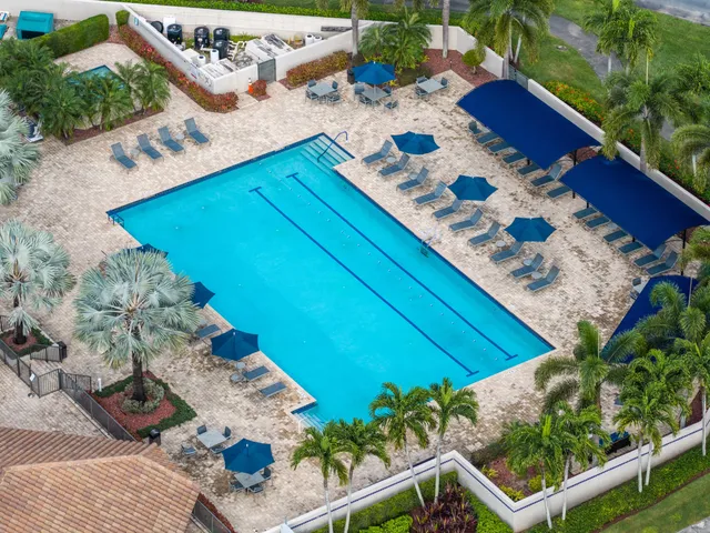 $1,150,000 | 7633 La Corniche Circle, Boca Raton, FL 33433