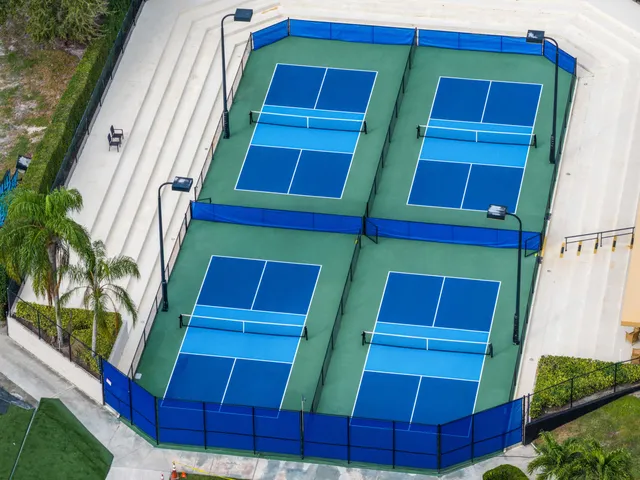 $1,150,000 | 7633 La Corniche Circle, Boca Raton, FL 33433