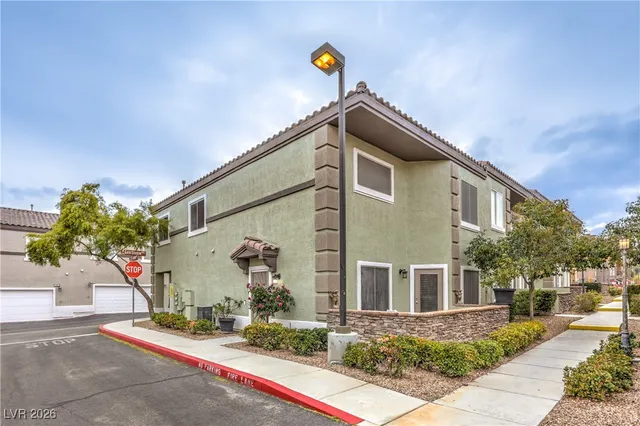 $369,900 | 10450 Gold Shadow Avenue, Las Vegas, NV 89129