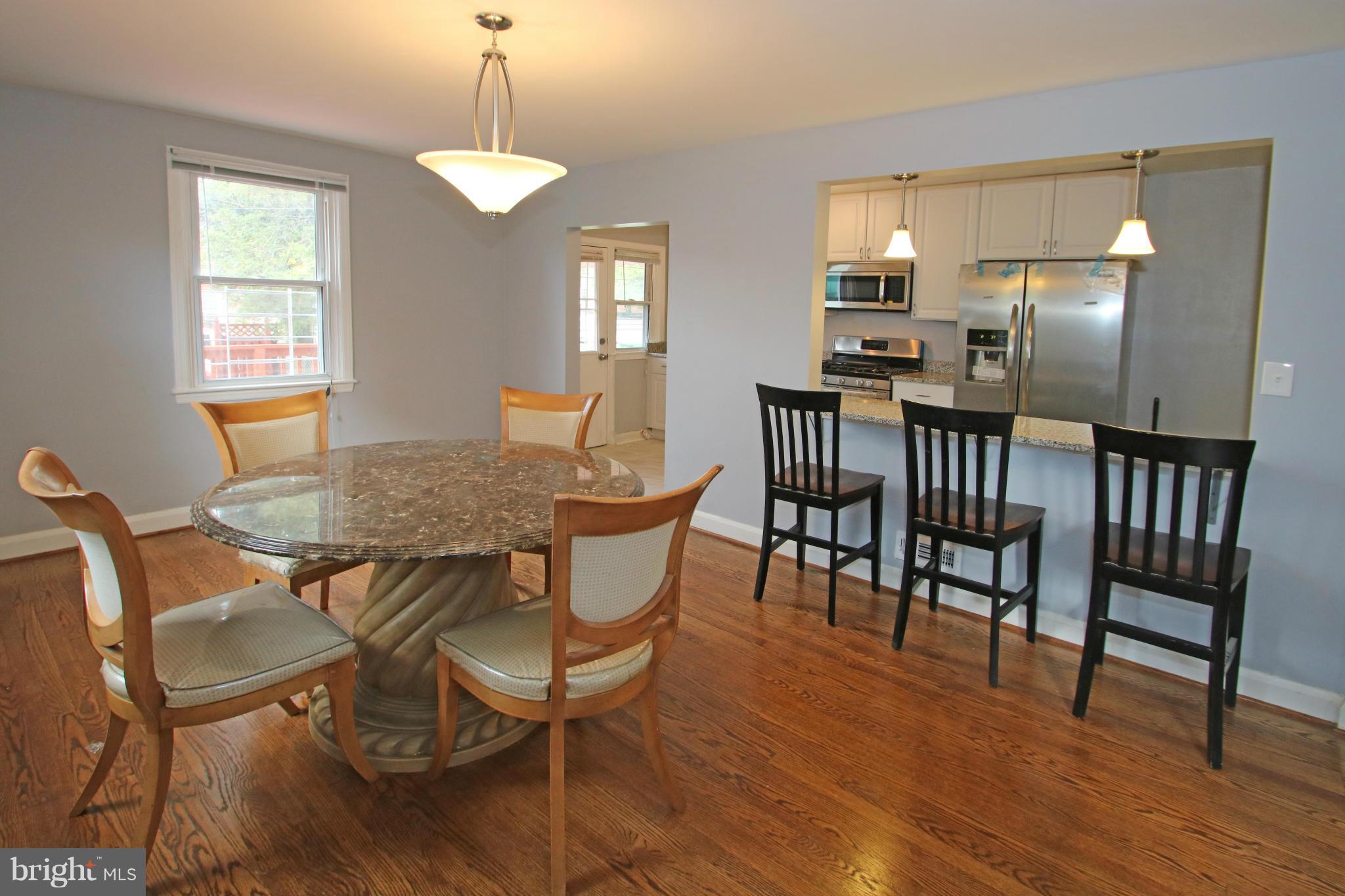 4618 Coleherne Road Baltimore, MD 21229 - Photo 7 of 23 Dining Room