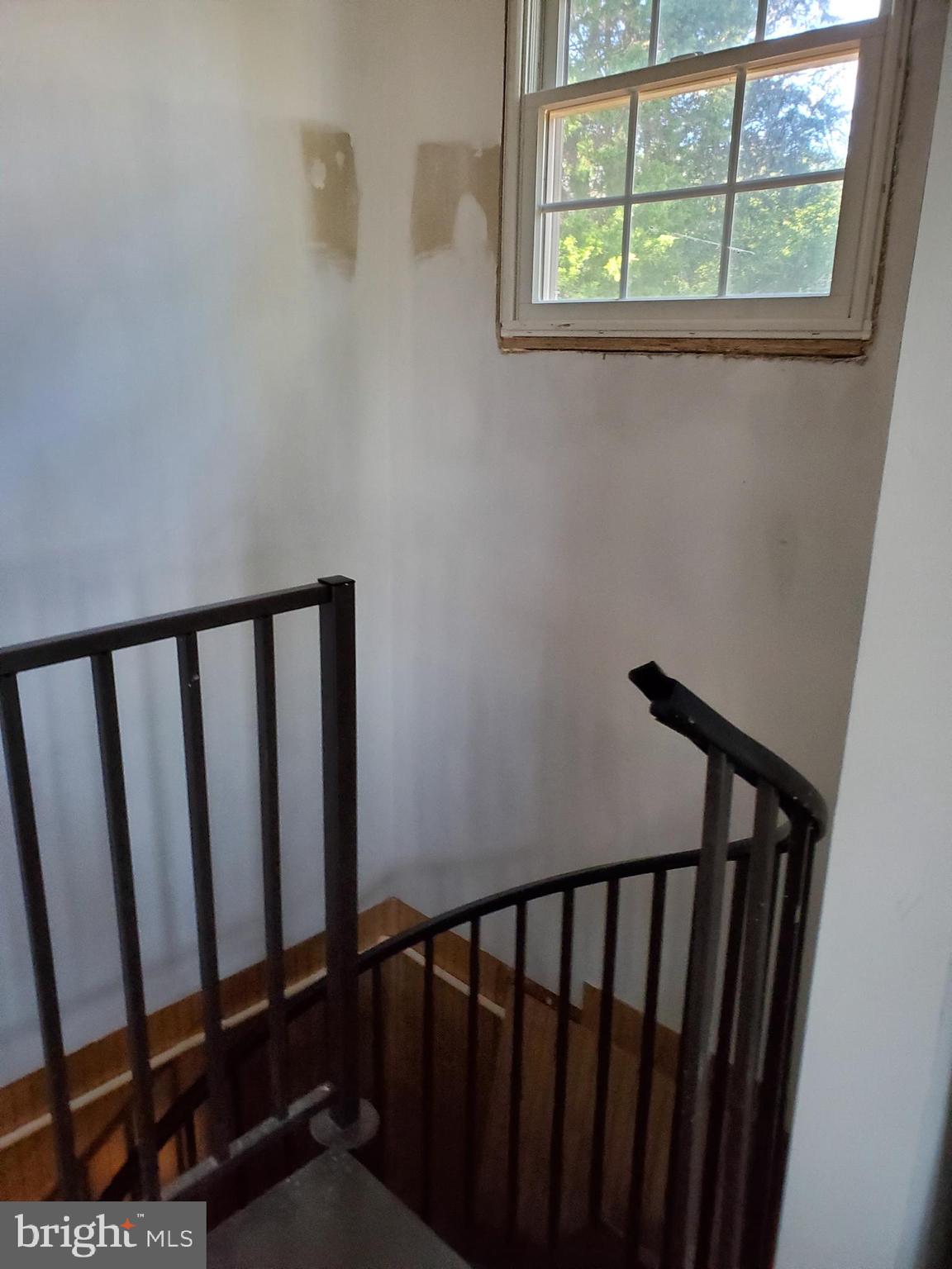 114 Laird Benton Road Stevensville, MD 21666 - Photo 16 of 25 Stairs