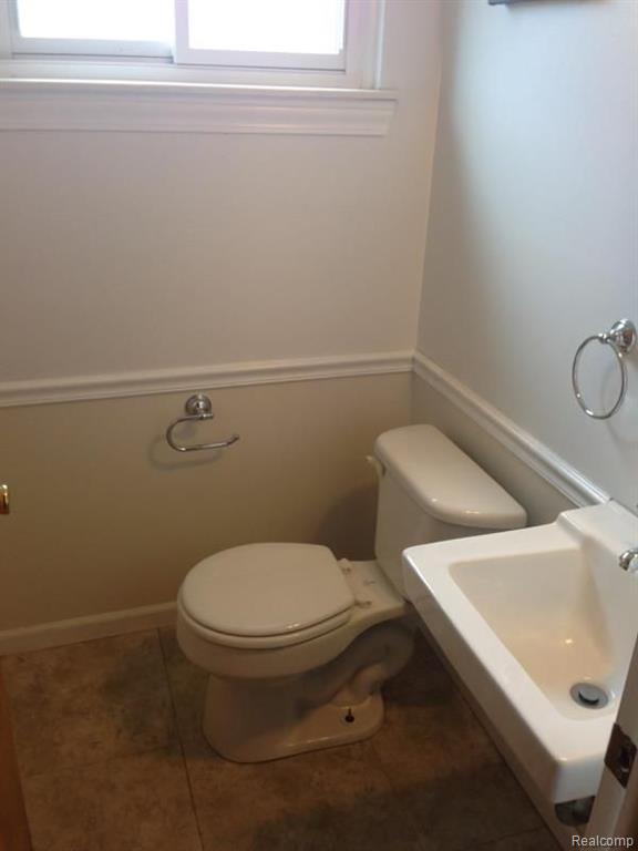 3722 Rhoten Drive Sterling Heights, MI 48310 - Photo 9 of 12