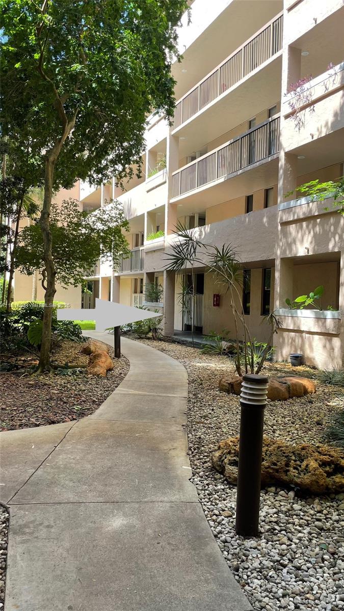 6800 Cypress Road, Unit 103 Plantation, FL 33317 - Photo 3 of 35