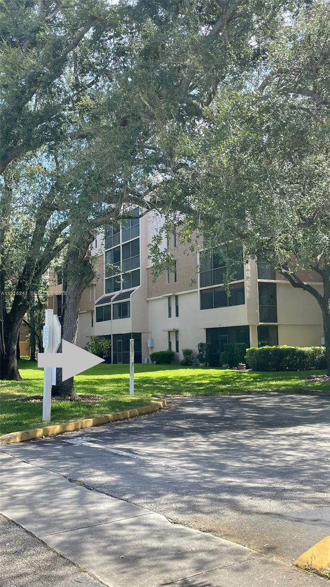 6800 Cypress Road, Unit 103 Plantation, FL 33317 - Photo 32 of 35