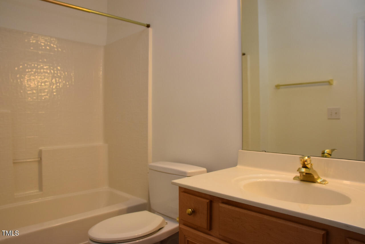 10461 Dapping Drive Raleigh, NC 27614 - Photo 25 of 29 Hall Bath