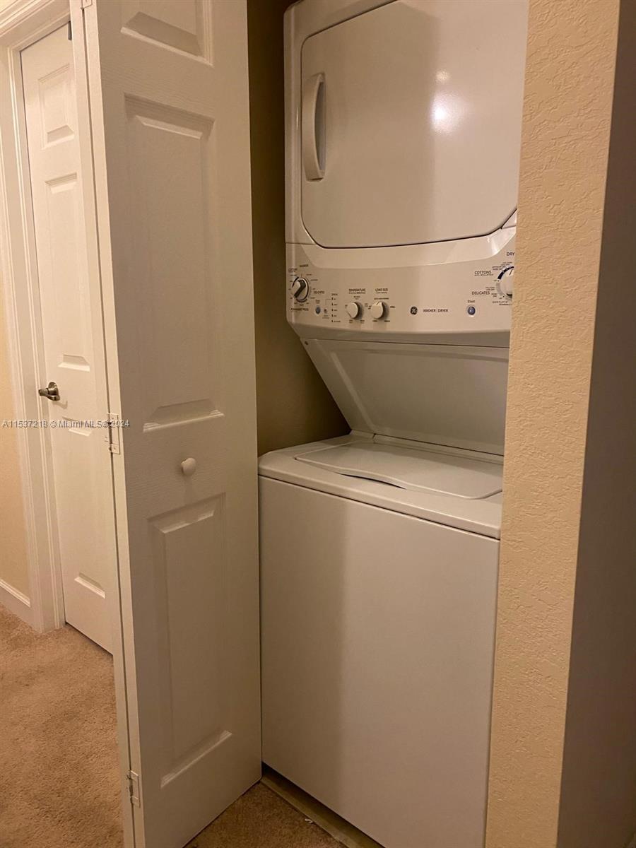 Oasis Homestead, FL 33033 - Photo 12 of 12 a view of washer and dryer