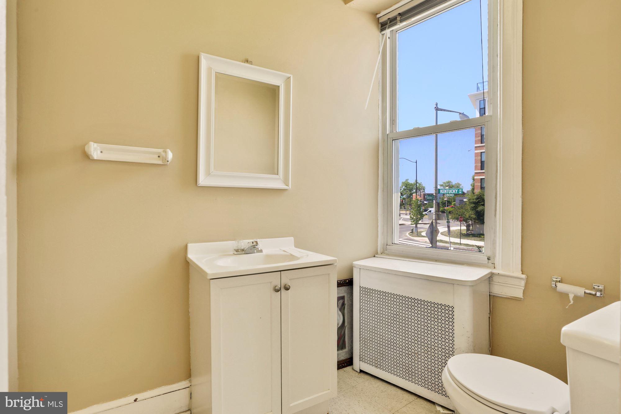 5 Barney Circle Southeast Washington, DC 20003 - Photo 17 of 38