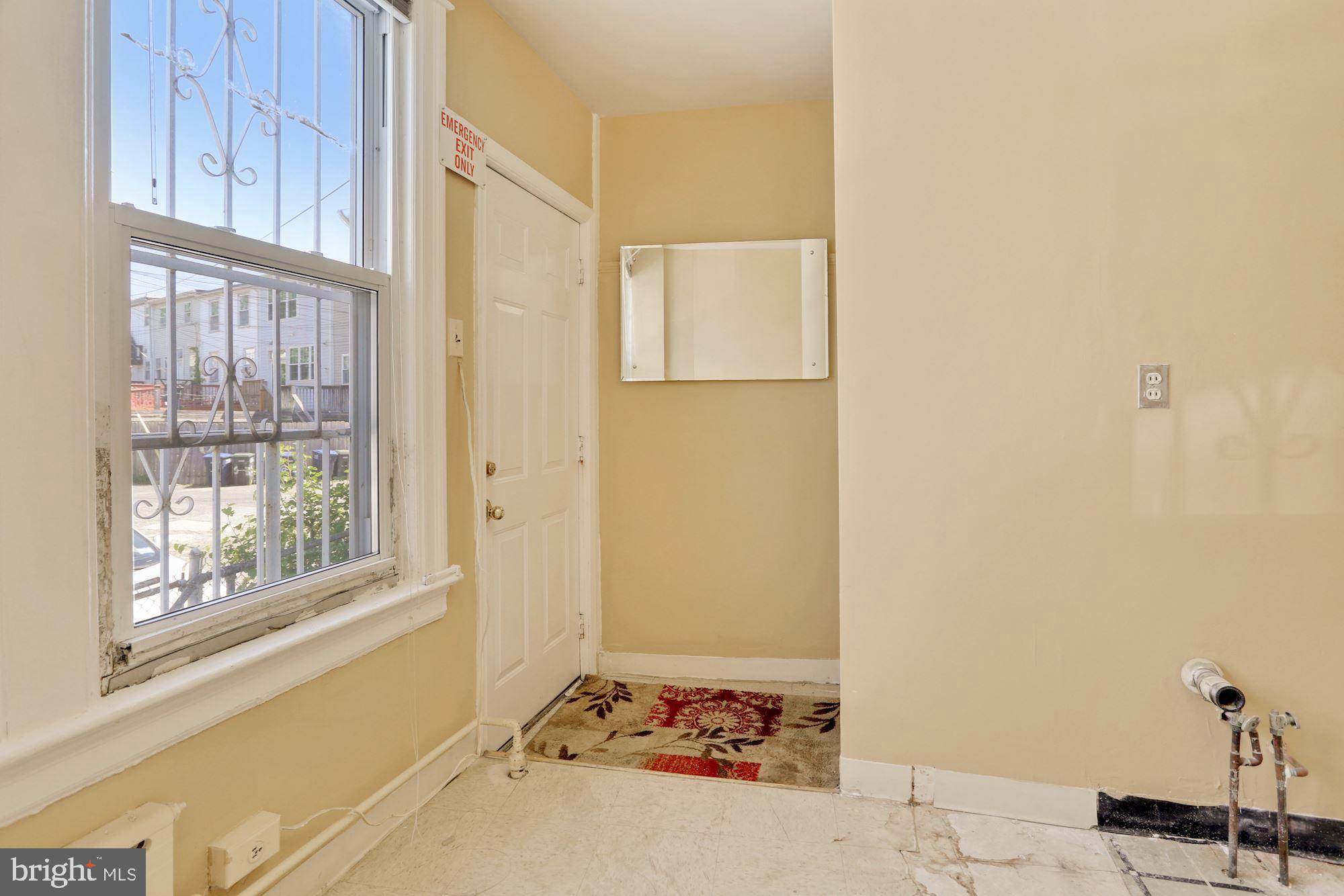 5 Barney Circle Southeast Washington, DC 20003 - Photo 19 of 38