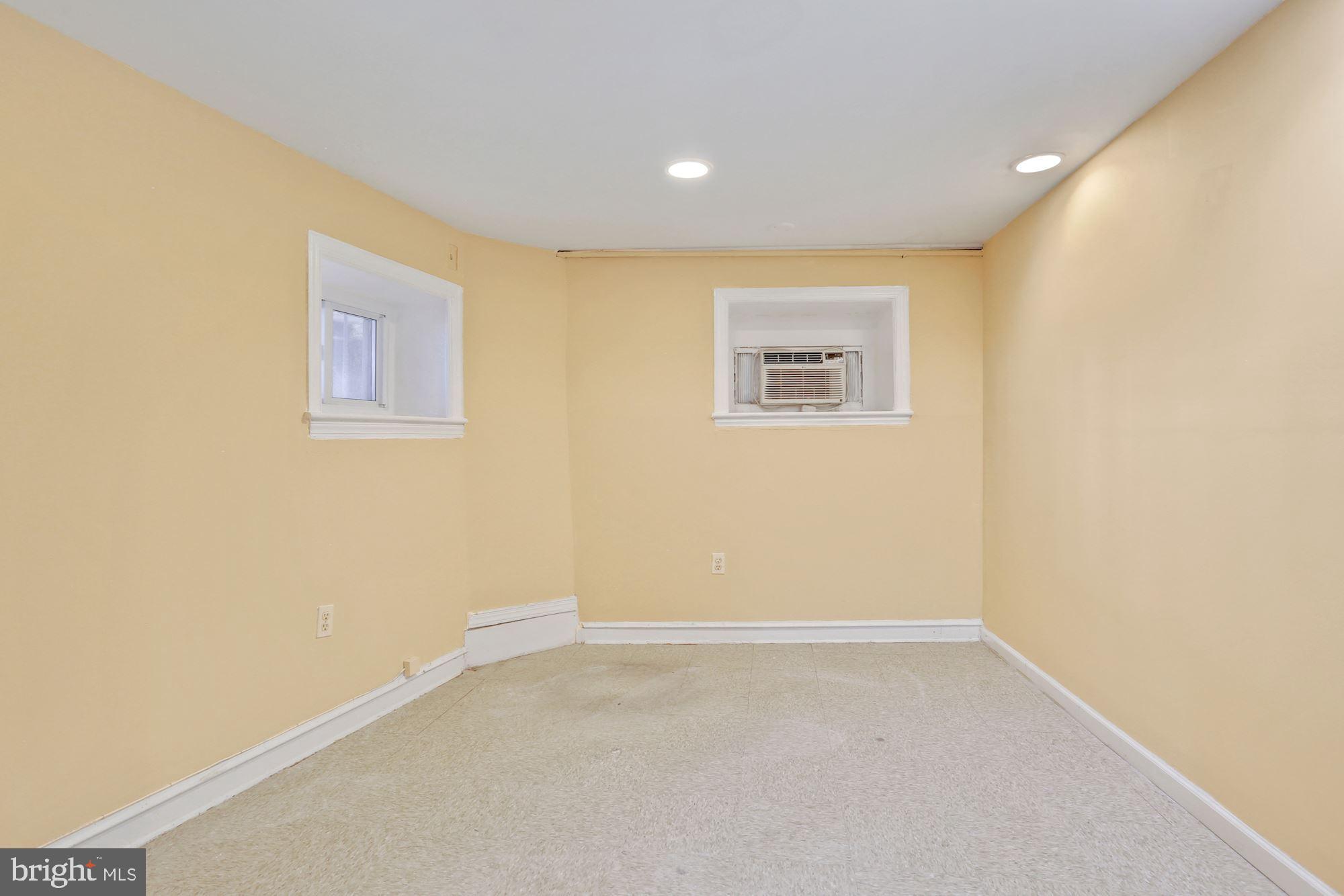 5 Barney Circle Southeast Washington, DC 20003 - Photo 31 of 38