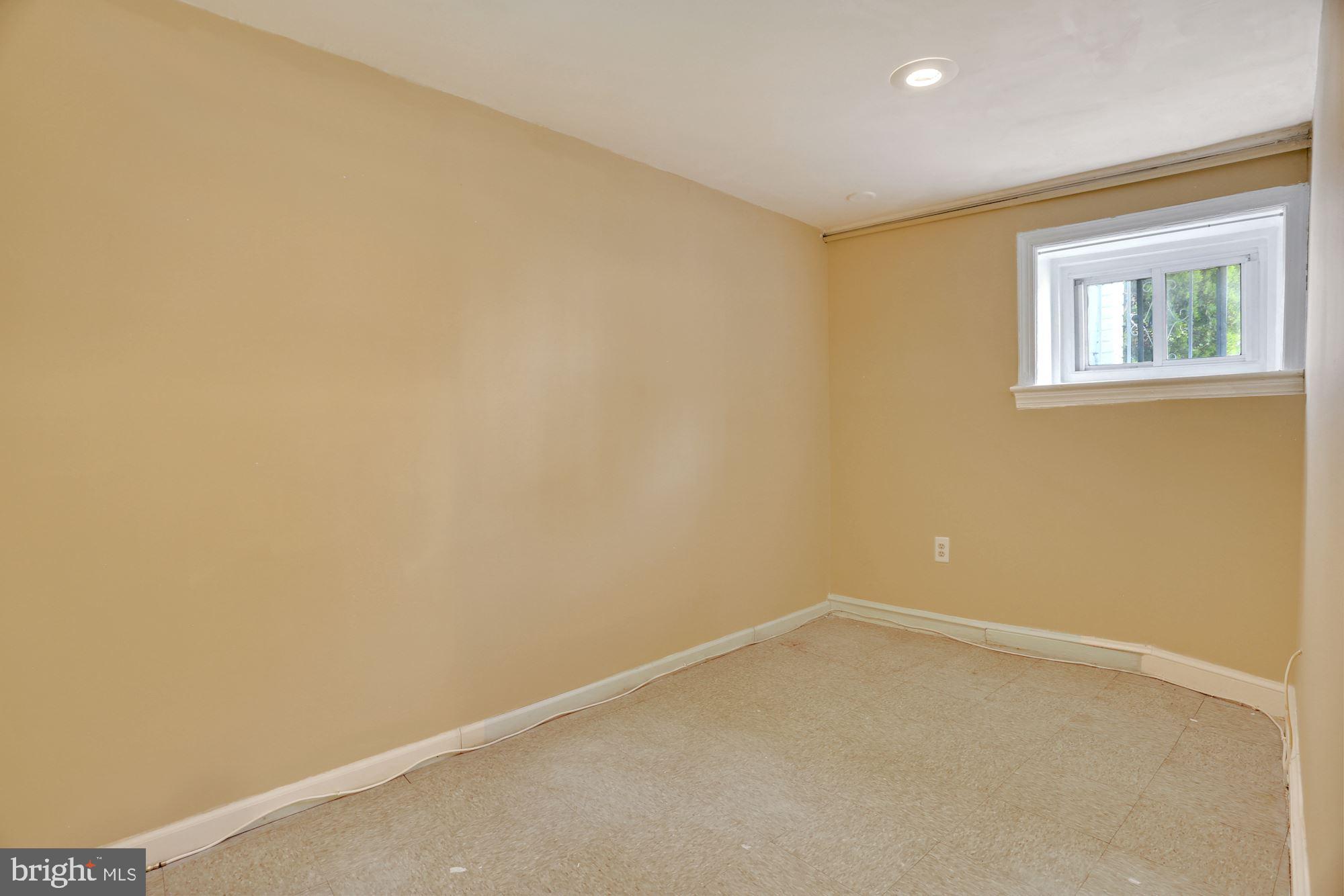 5 Barney Circle Southeast Washington, DC 20003 - Photo 32 of 38