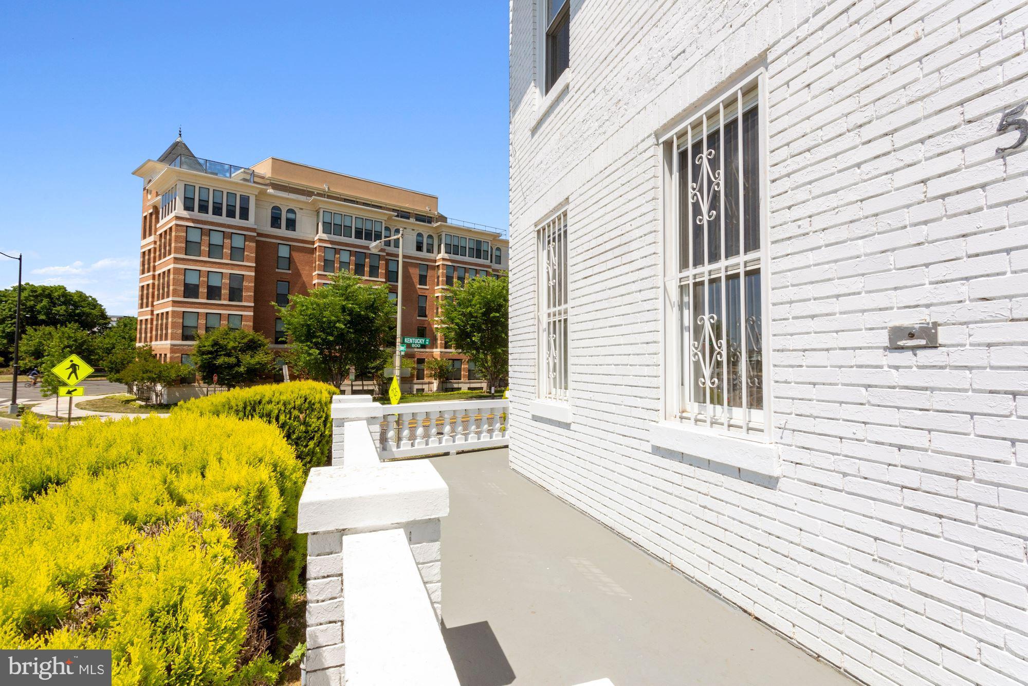 5 Barney Circle Southeast Washington, DC 20003 - Photo 36 of 38