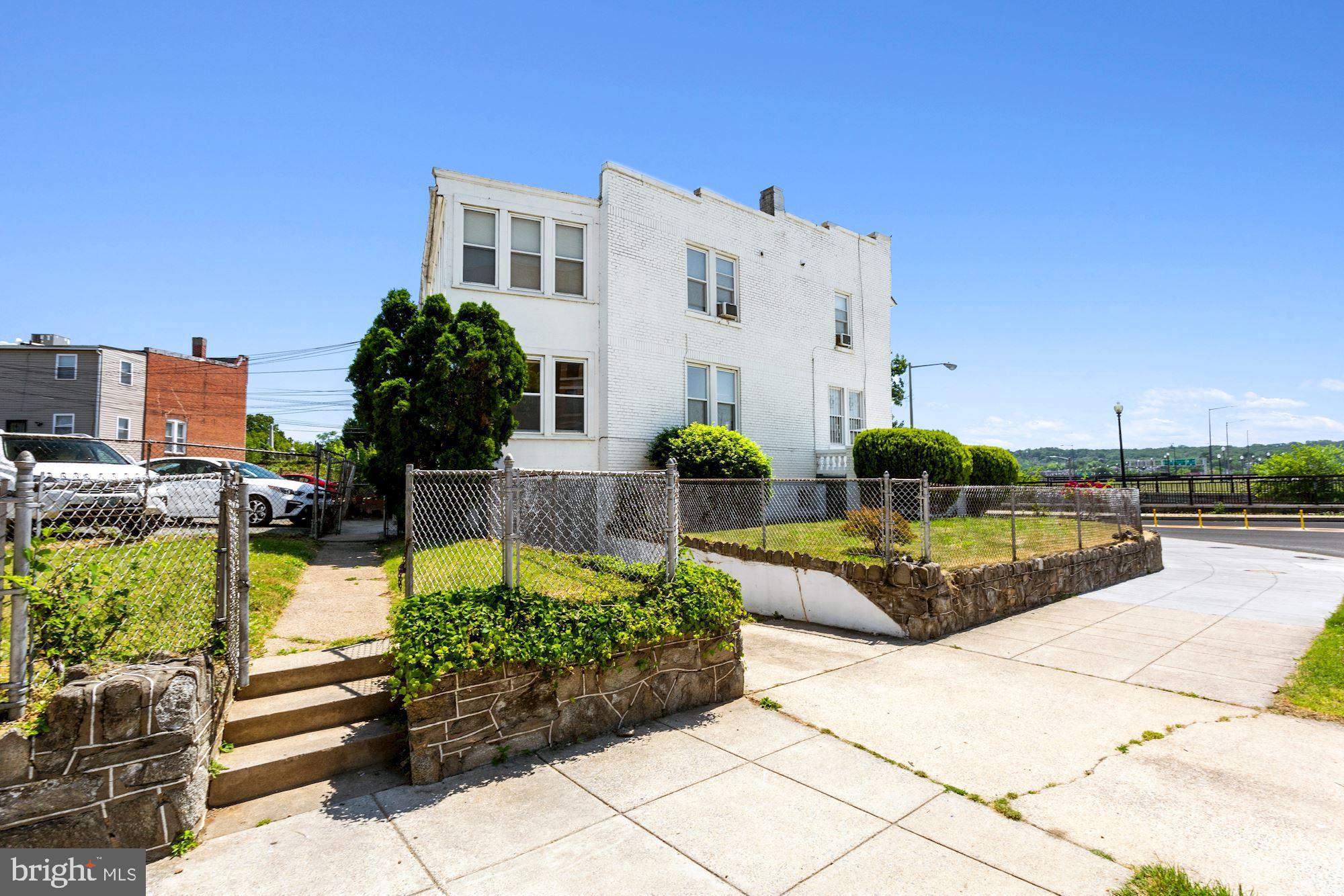 5 Barney Circle Southeast Washington, DC 20003 - Photo 5 of 38 Southern Exposure