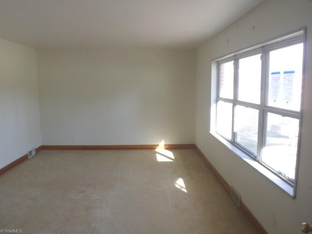1500 Berwick Road Southwest Winston-Salem, NC 27103 - Photo 2 of 14 Gallery Image 2