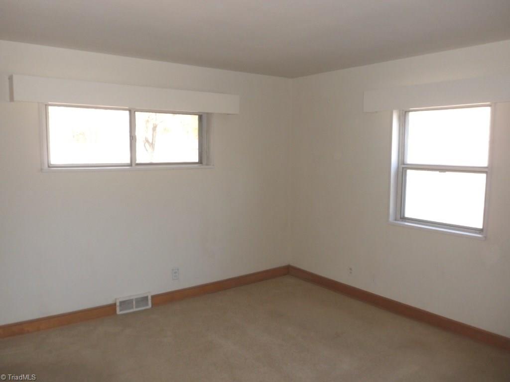 1500 Berwick Road Southwest Winston-Salem, NC 27103 - Photo 5 of 14 Gallery Image 5