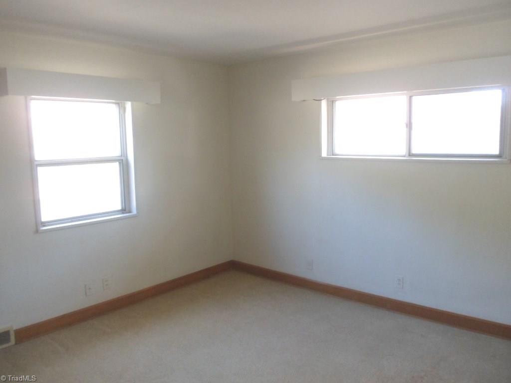 1500 Berwick Road Southwest Winston-Salem, NC 27103 - Photo 6 of 14 Gallery Image 6