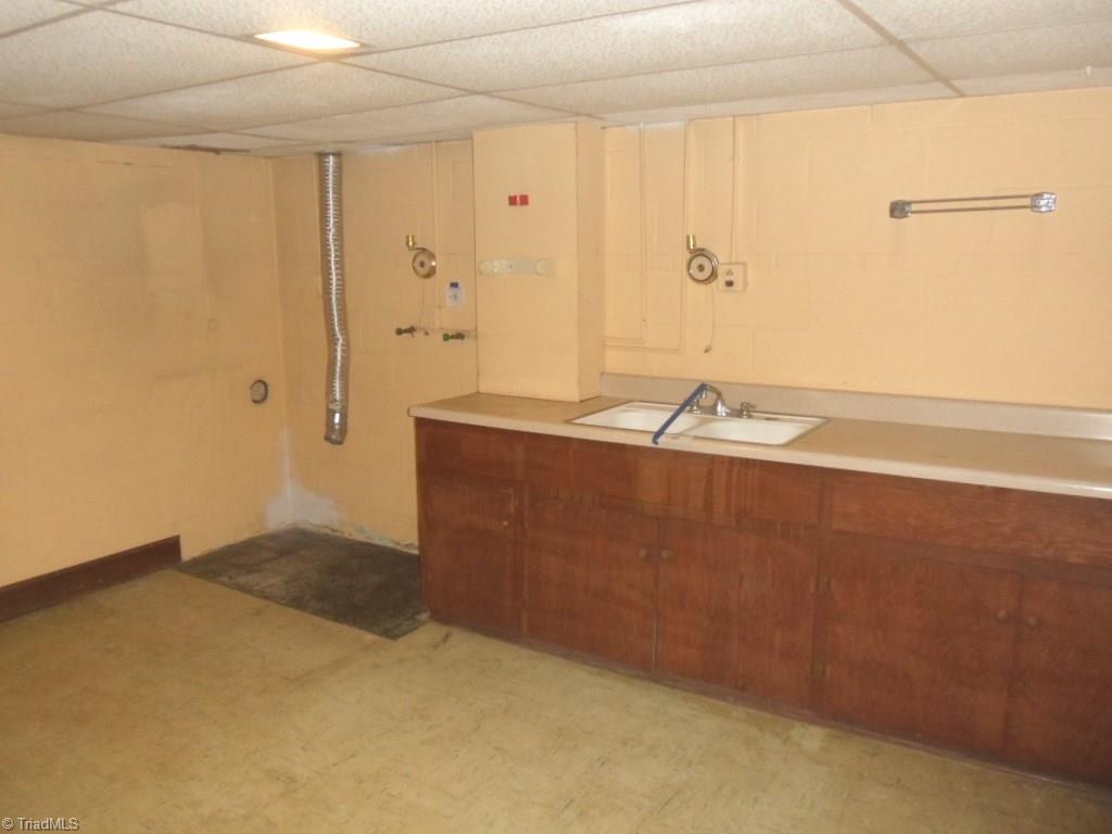 1500 Berwick Road Southwest Winston-Salem, NC 27103 - Photo 8 of 14 Gallery Image 8