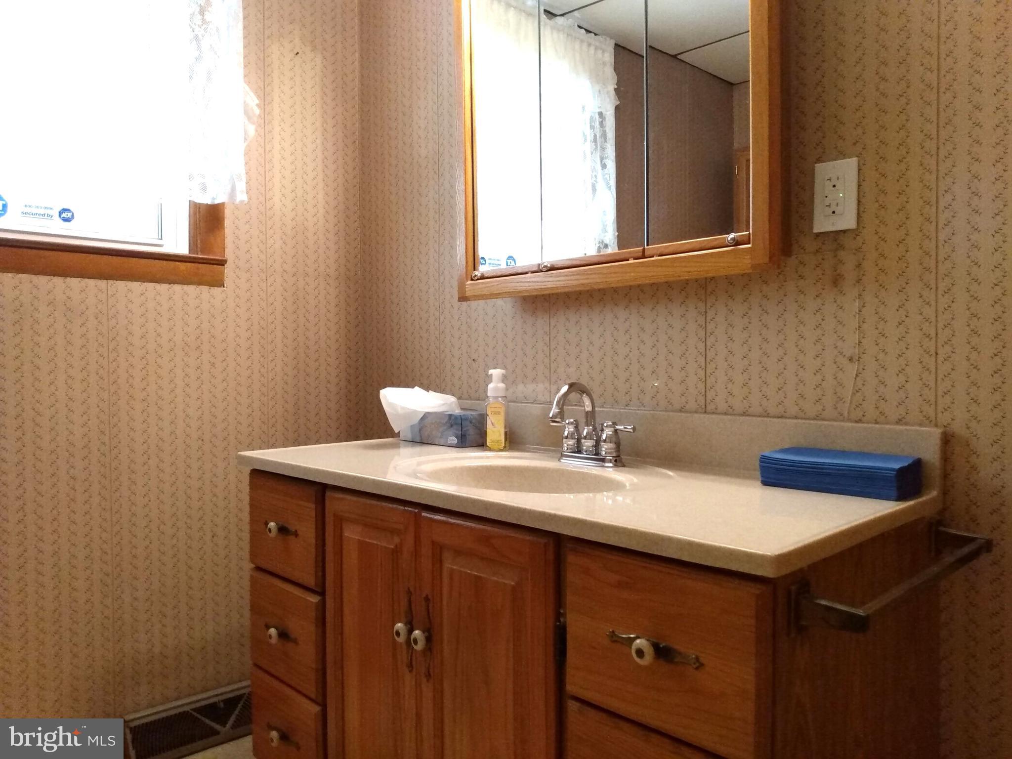 676 Siloam Road Chambersburg, PA 17201 - Photo 15 of 41 Full Bath