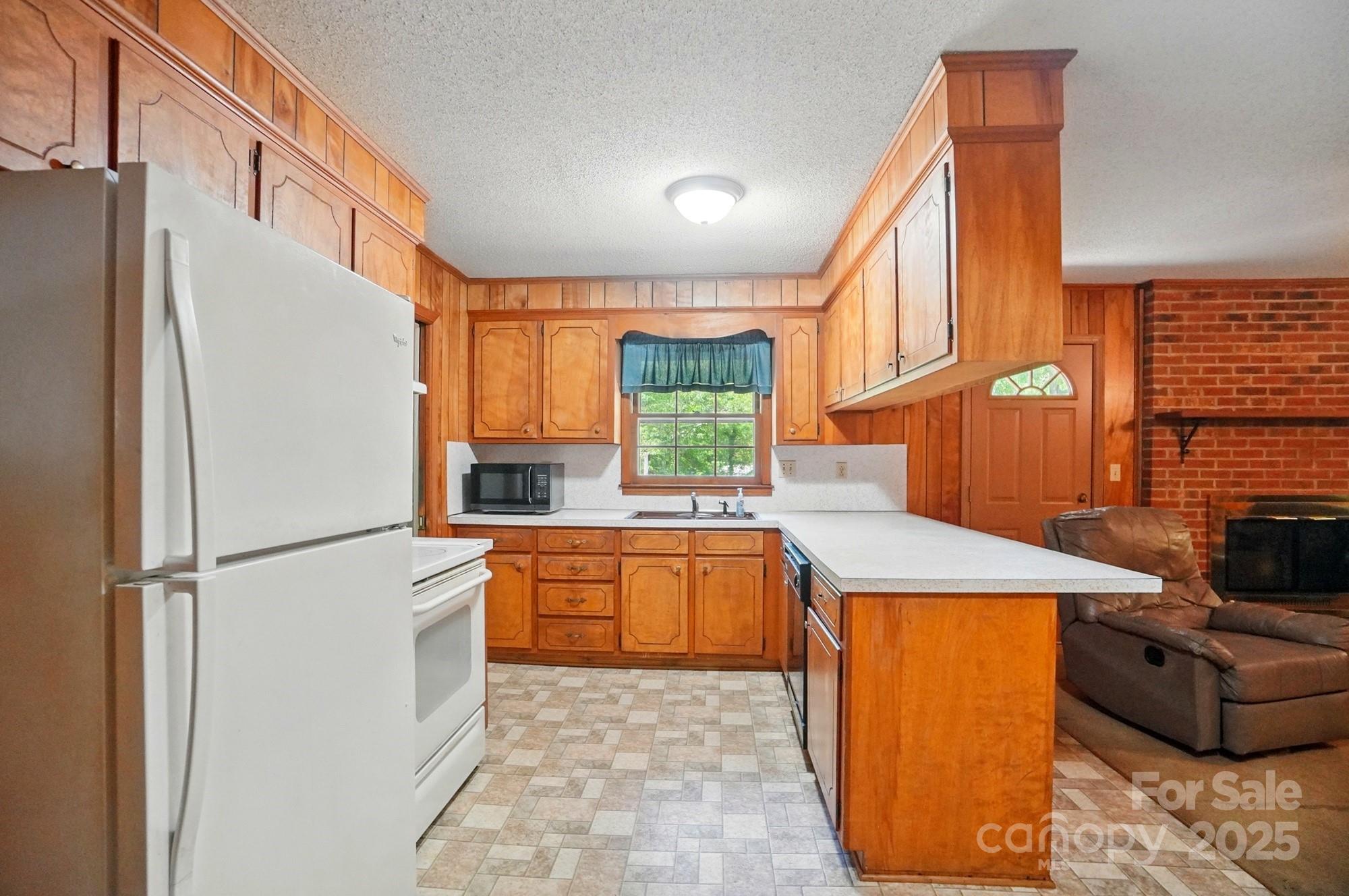 6215 Simpson Road Charlotte, NC 28216 - Photo 21 of 47 Gallery Image 21