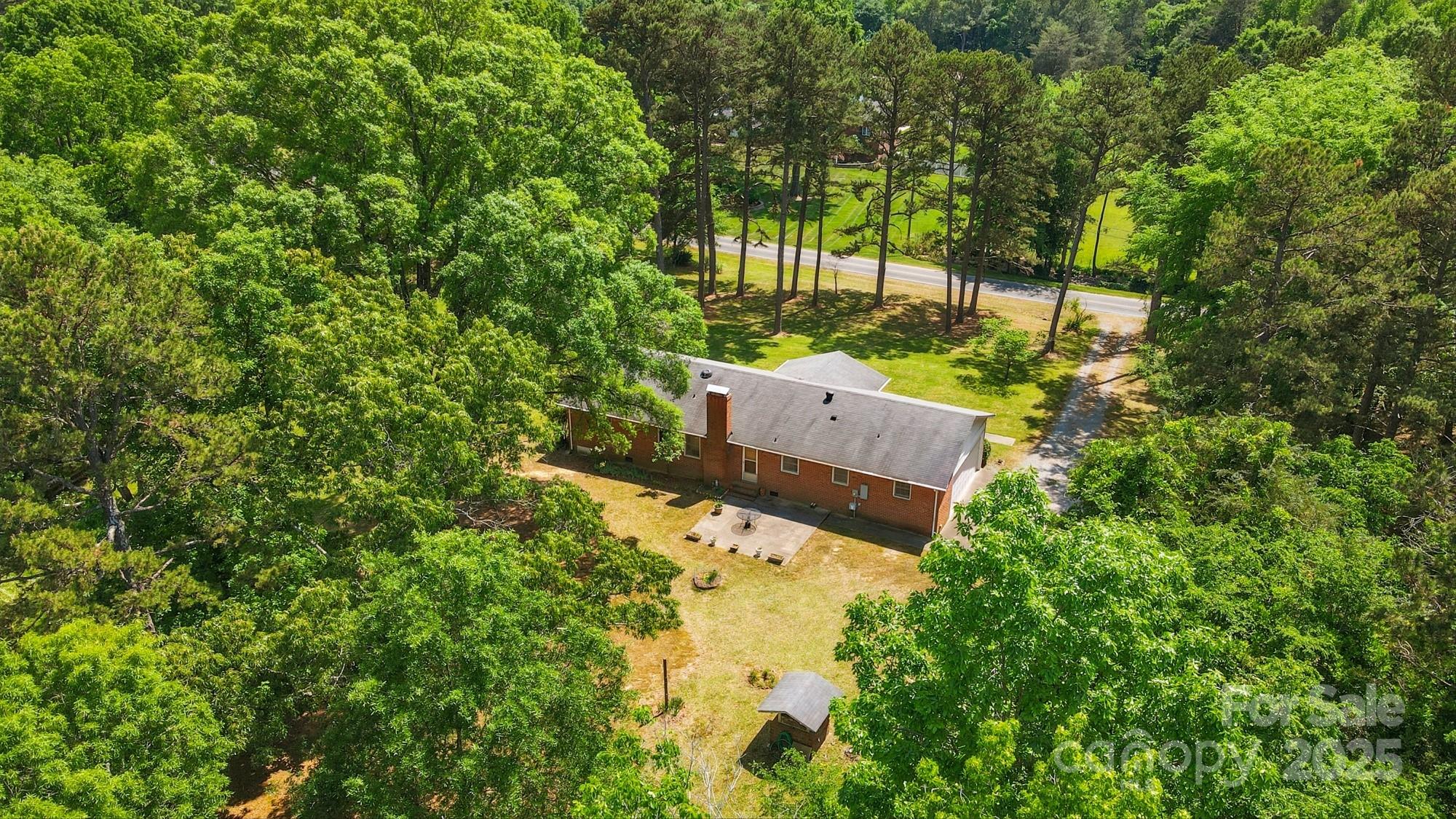 6215 Simpson Road Charlotte, NC 28216 - Photo 7 of 47 Gallery Image 7