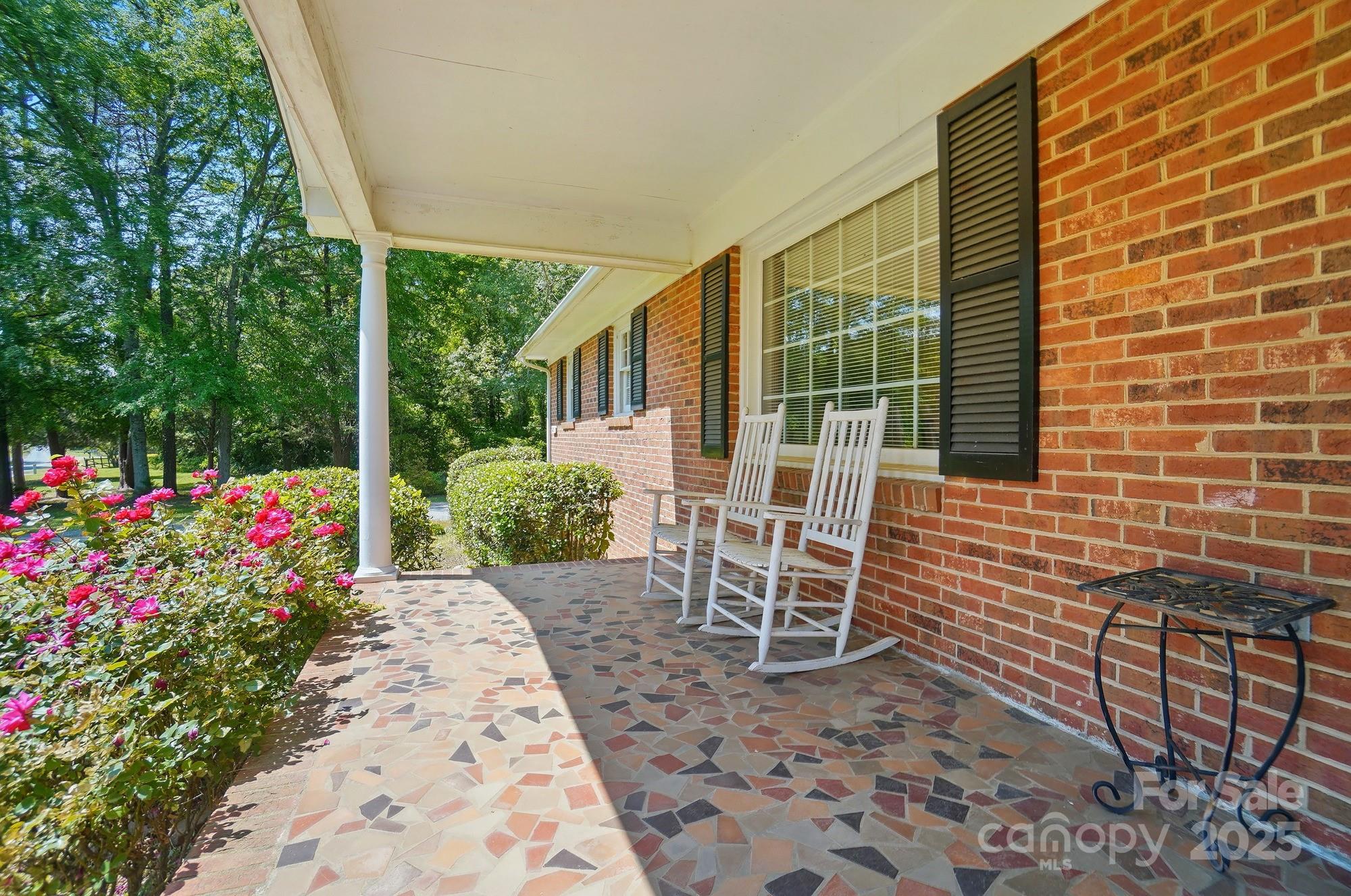 6215 Simpson Road Charlotte, NC 28216 - Photo 9 of 47 Gallery Image 9