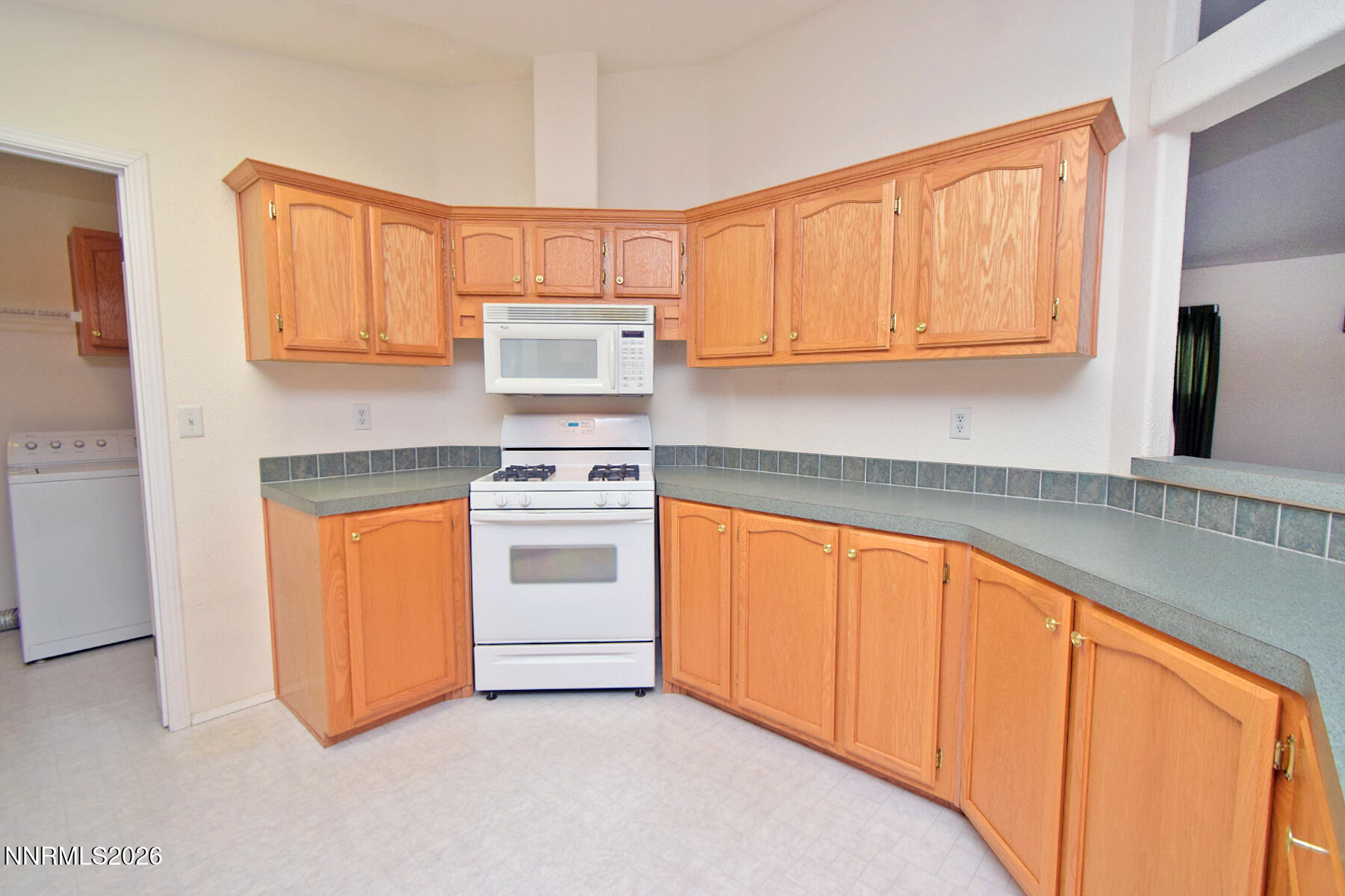 289 Aristocrat Way Reno, NV 89506 - Photo 9 of 30 bDSC_0226 - Copy