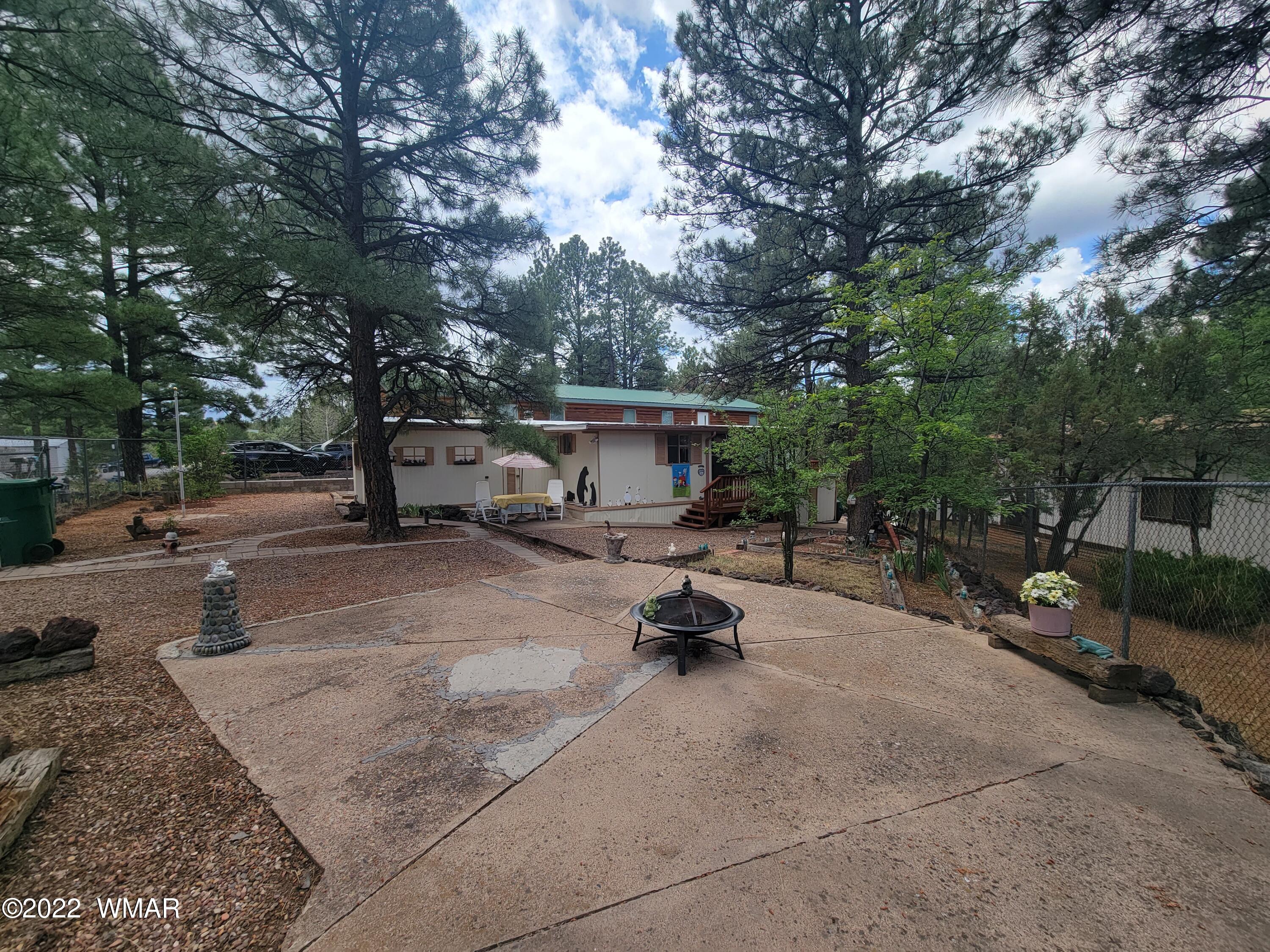 2431 West Thornton Road Show Low, AZ 85901 - Photo 3 of 19