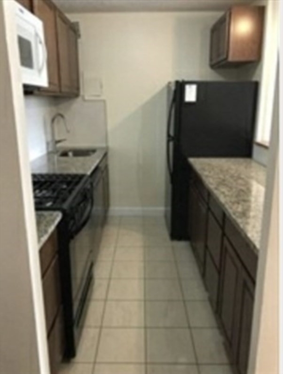44 Washington Street, Unit 404 Brookline, MA 02445 - Photo 3 of 9