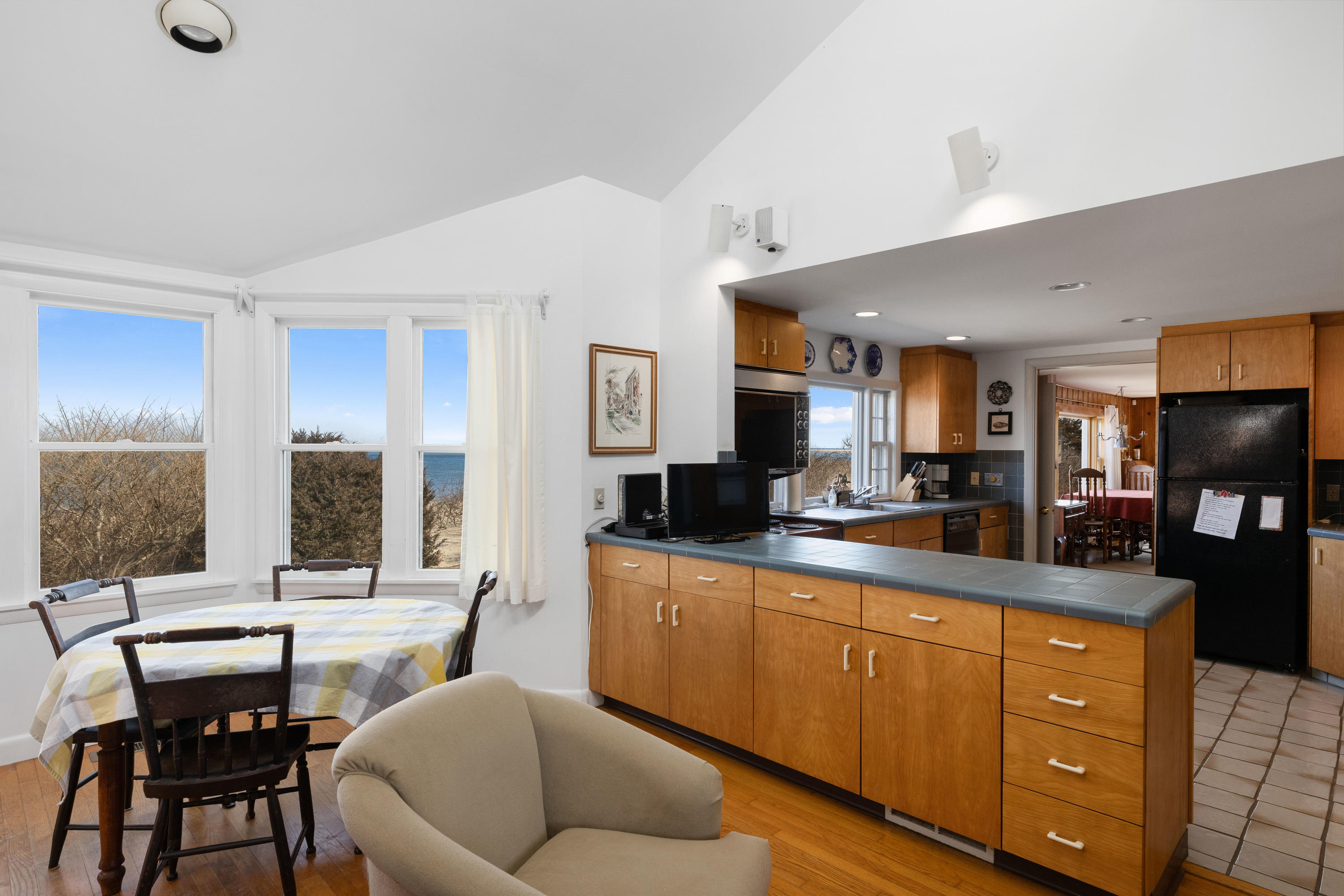 229 Scatteree Road North Chatham, MA 02650 - Photo 13 of 36 229ScaLR-12