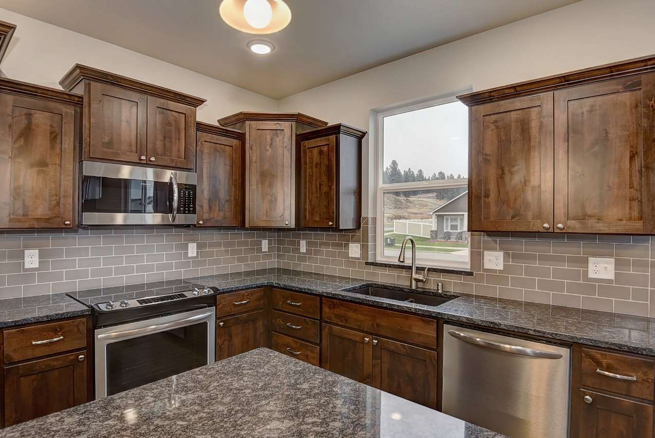 9222 East Wabash Road Spokane, WA 99206 - Photo 2 of 20