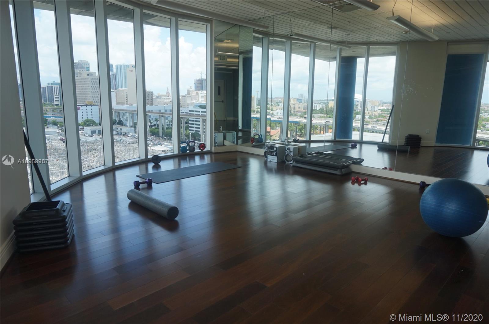 185 Southwest 7th Street, Unit 4000 Miami, FL 33130 - Photo 13 of 25