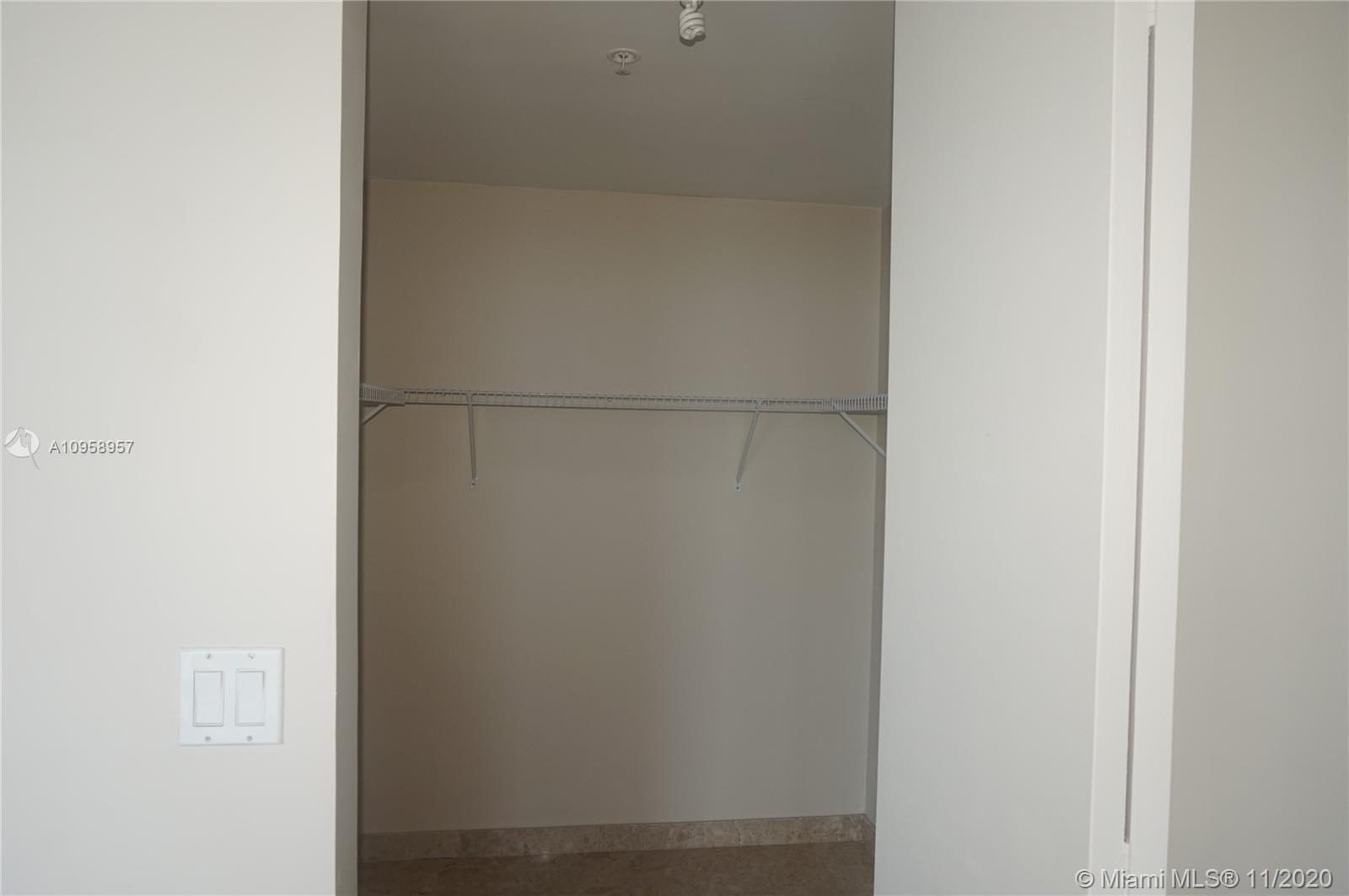 185 Southwest 7th Street, Unit 4000 Miami, FL 33130 - Photo 9 of 25