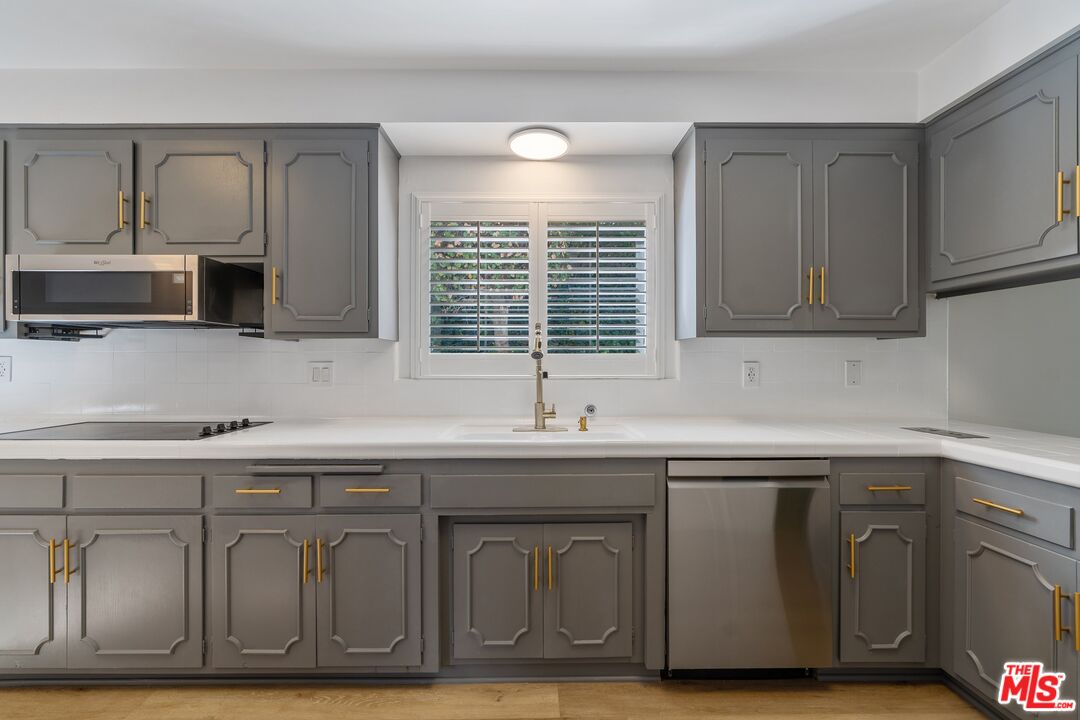 15974 Tobin Way Sherman Oaks, CA 91403 - Photo 15 of 66