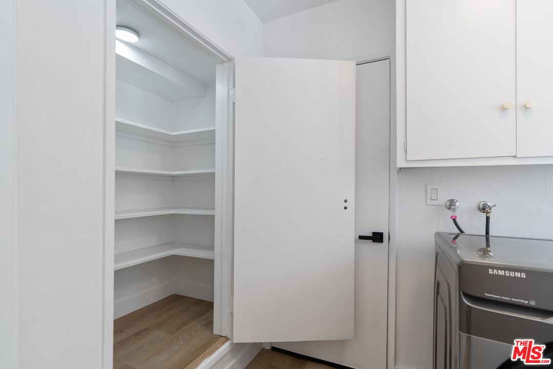 15974 Tobin Way Sherman Oaks, CA 91403 - Photo 20 of 66