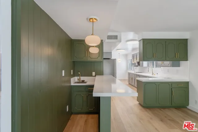 $10,500 | 15974 Tobin Way, Sherman Oaks, CA 91403