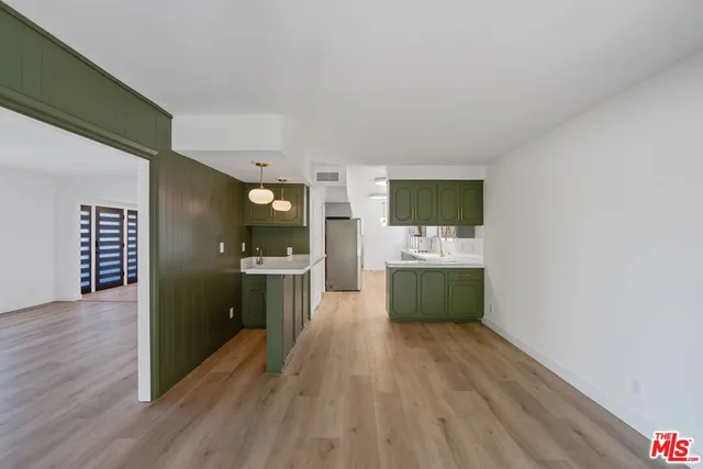 $10,500 | 15974 Tobin Way, Sherman Oaks, CA 91403