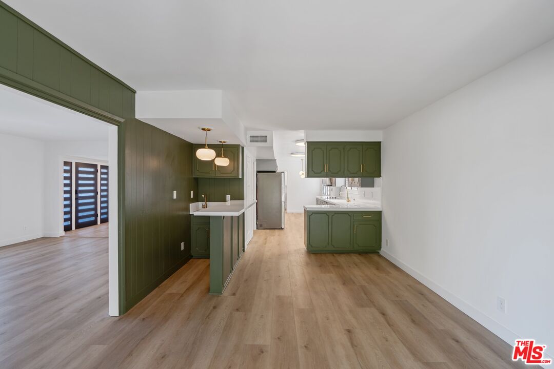 15974 Tobin Way Sherman Oaks, CA 91403 - Photo 26 of 66