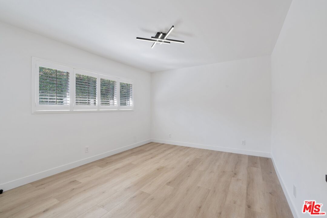 15974 Tobin Way Sherman Oaks, CA 91403 - Photo 47 of 66