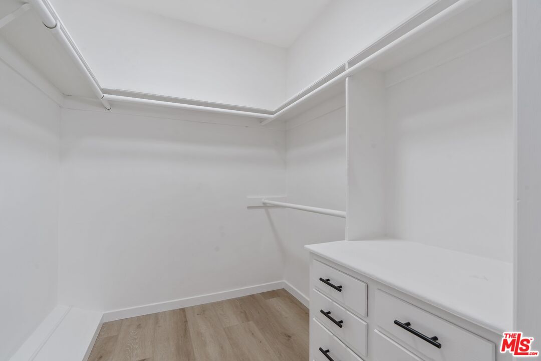 15974 Tobin Way Sherman Oaks, CA 91403 - Photo 49 of 66