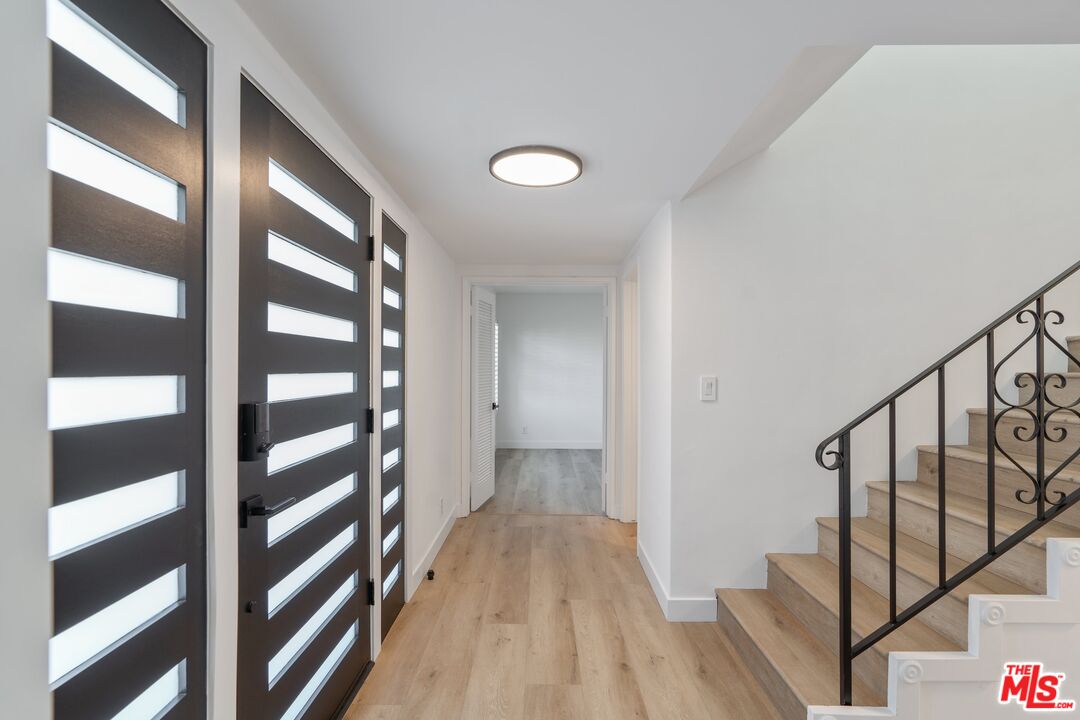 15974 Tobin Way Sherman Oaks, CA 91403 - Photo 5 of 66