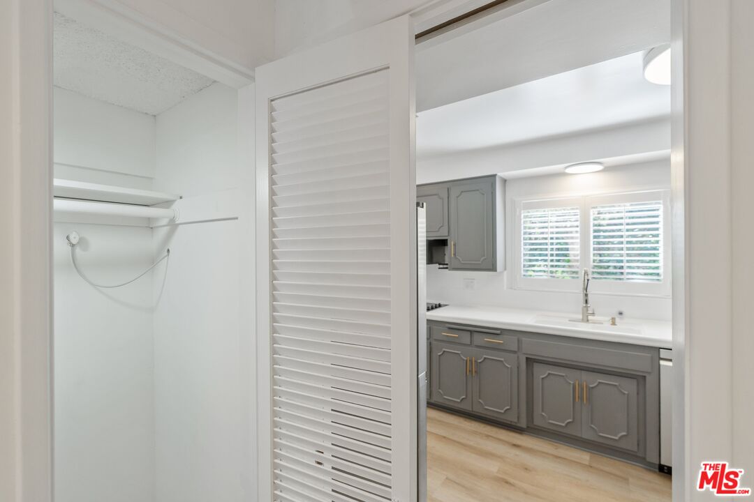 15974 Tobin Way Sherman Oaks, CA 91403 - Photo 55 of 66