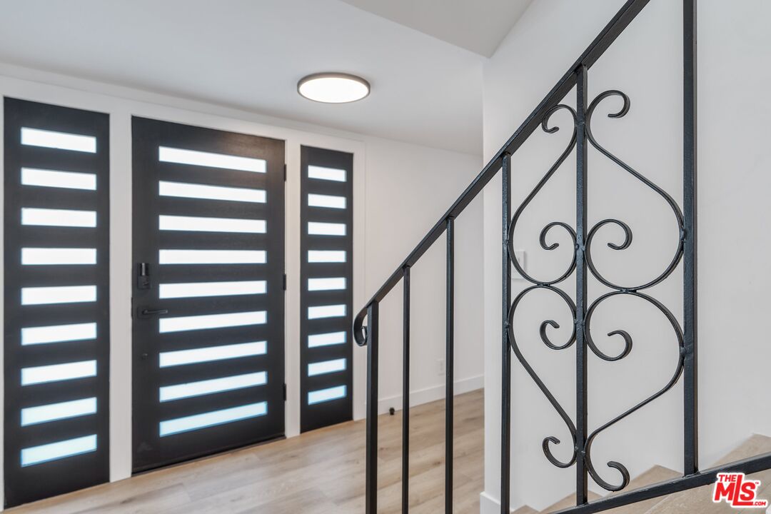 15974 Tobin Way Sherman Oaks, CA 91403 - Photo 6 of 66