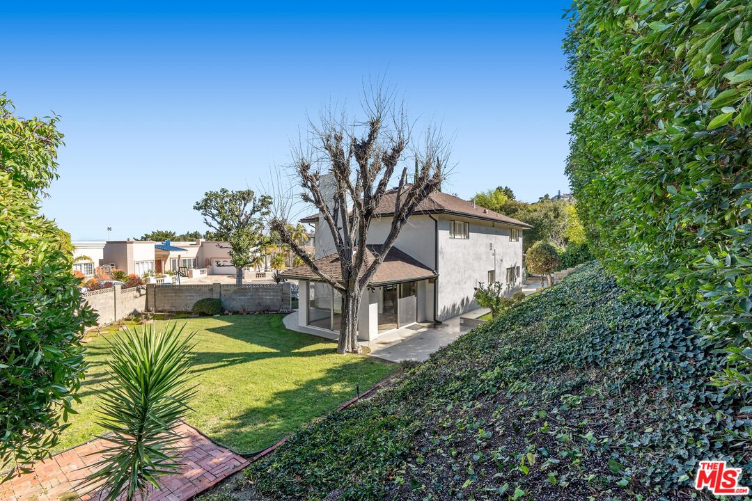 15974 Tobin Way Sherman Oaks, CA 91403 - Photo 64 of 66