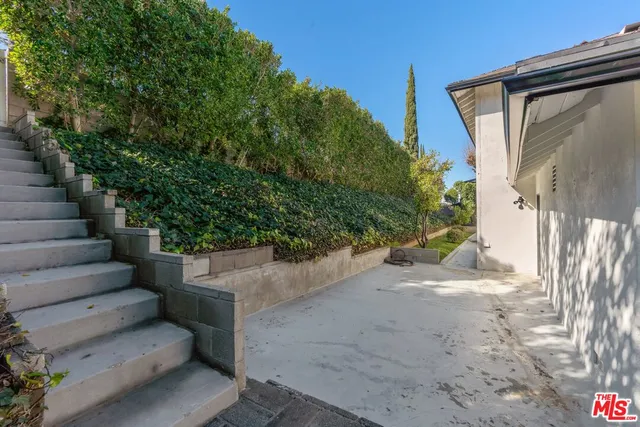 $10,500 | 15974 Tobin Way, Sherman Oaks, CA 91403