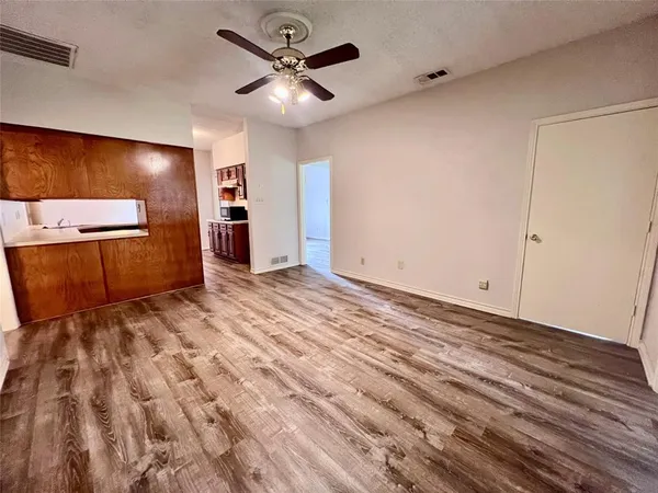 $2,225 | 1107 Rita Lane, Duncanville, TX 75116