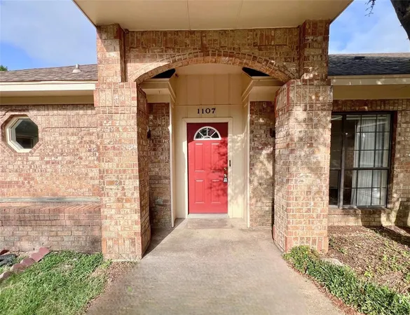 $2,225 | 1107 Rita Lane, Duncanville, TX 75116