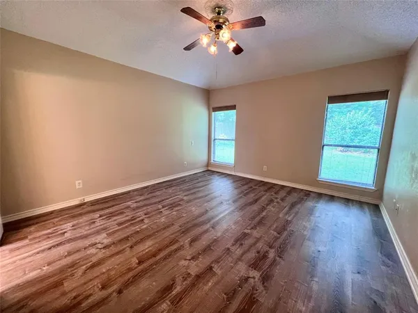$2,225 | 1107 Rita Lane, Duncanville, TX 75116