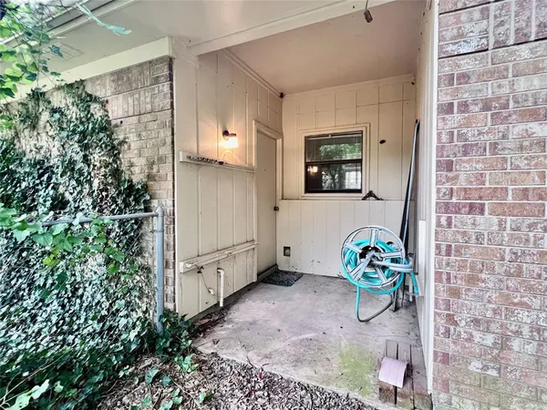 $2,225 | 1107 Rita Lane, Duncanville, TX 75116