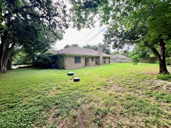 $2,225 | 1107 Rita Lane, Duncanville, TX 75116