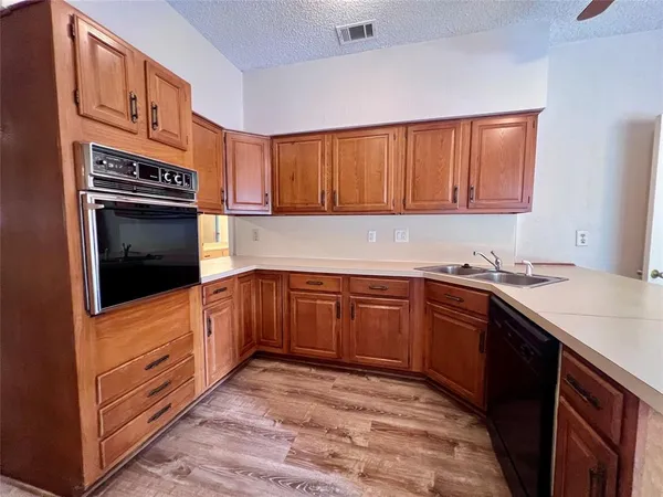 $2,225 | 1107 Rita Lane, Duncanville, TX 75116